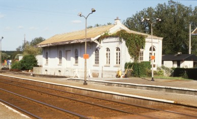 MELREUX HOTTON  DIA 83-11277.jpg